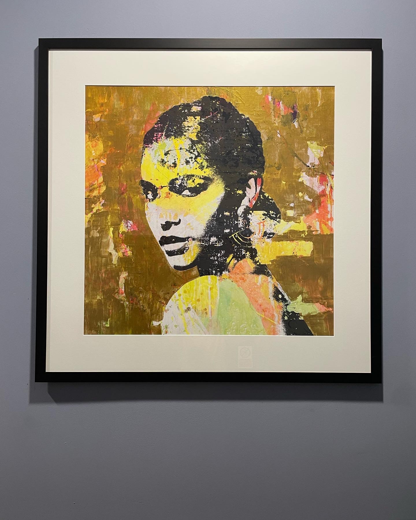 abstract-mixed-media-gold-portrait-painting-female